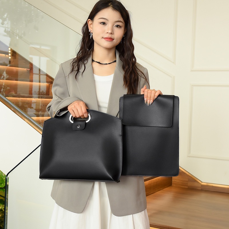A simple yet sophisticated women's 2025 new stylish large-capacity clutch bag for work and commuting, a laptop bag Specification drawing