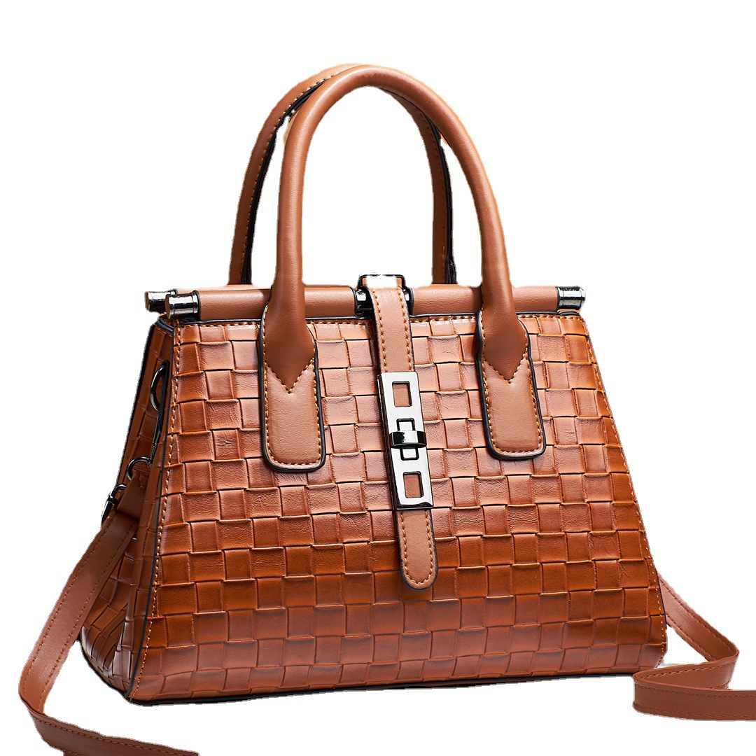 Large-capacity handbag 2022 new style trendy and fashionable European and American women's single-shoulder crossbody foreign trade women's bag cross-border consignment Item Picture