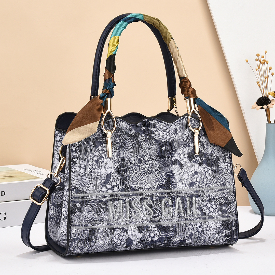 Chao Mama Bag, large-capacity single-shoulder versatile crossbody bag, handbag, high-end and fashionable, manufacturer's bag, grand 2023 Specification drawing