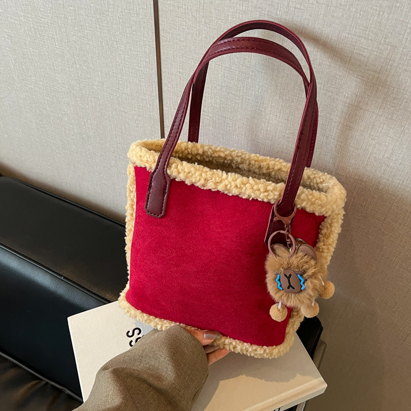 Lambskin bag 2024 new style retro handbag, trendy and versatile single-shoulder handbag, casual vegetable basket bag details Picture