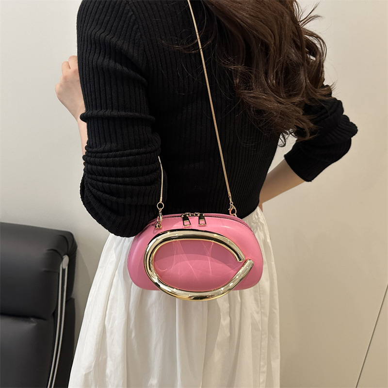 2025 New style personalized round box hand-held dinner bag, small bag, retro hardware metal handle chain crossbody bag Specification drawing