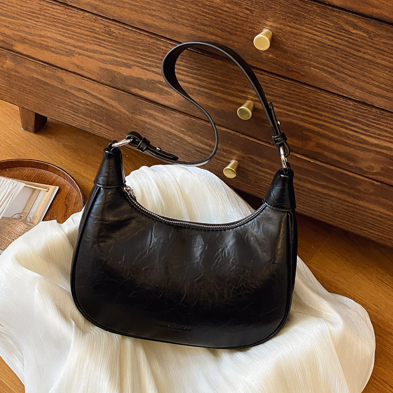 A niche design soft-skin dumpling bag for women, 2024 new retro large-capacity underarm bag, a high-end single-shoulder crossbody bag details Picture