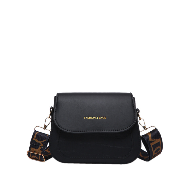 Saddle Bag Women's crossbody bag 2024 New style trendy girls Summer simple, fashionable, trendy and stylish single-shoulder small bag for women Item Picture