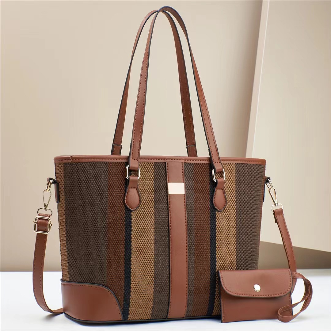 A large-capacity, retro and casual tote bag for women in 2024, a fashionable and versatile single-shoulder crossbody handbag details Picture