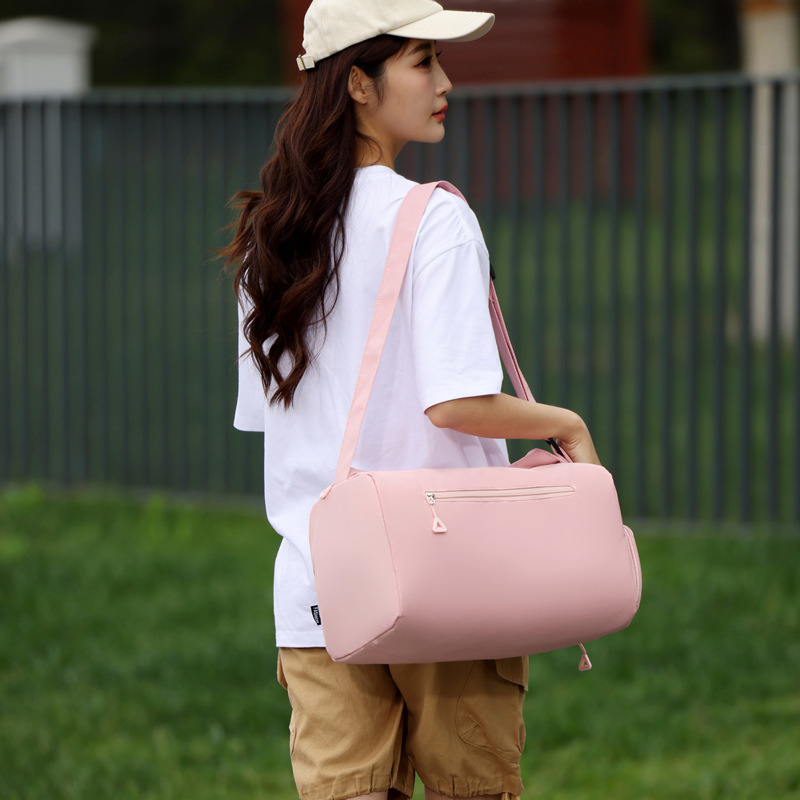 New cross-border trend single-shoulder bag, light and casual handbag, large capacity, trendy, versatile, comfortable and durable crossbody bag Application Scenario