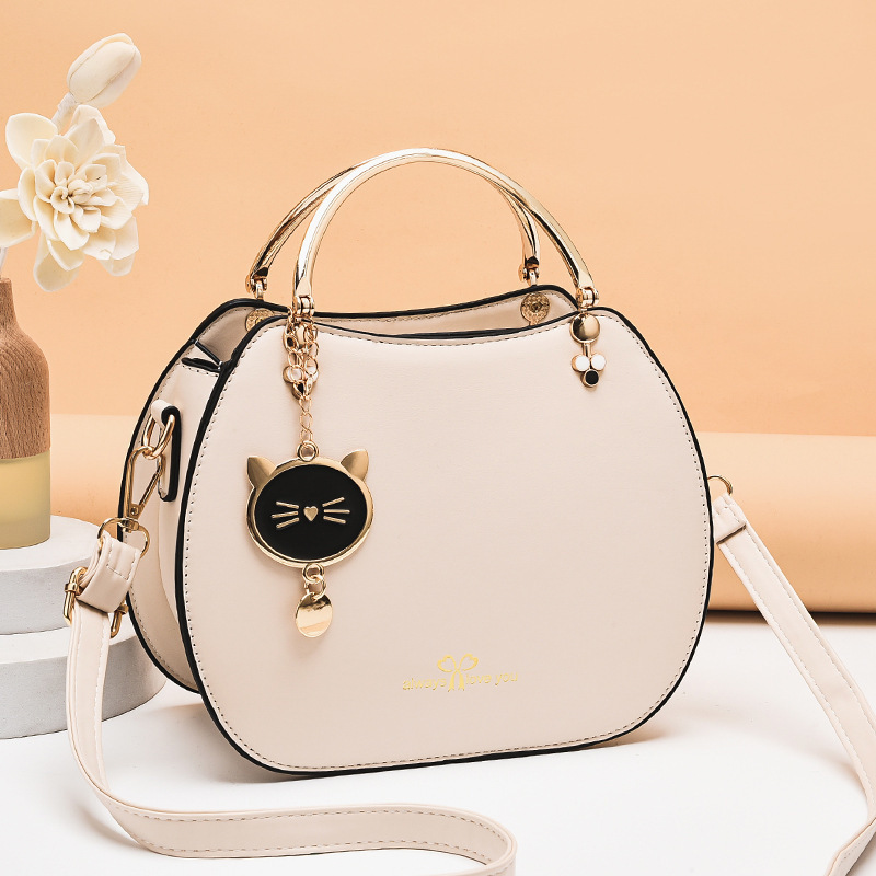 2024 New Korean style fashionable girlish shell bag, stylish cat crossbody bag, women's single-shoulder handbag consignment details Picture