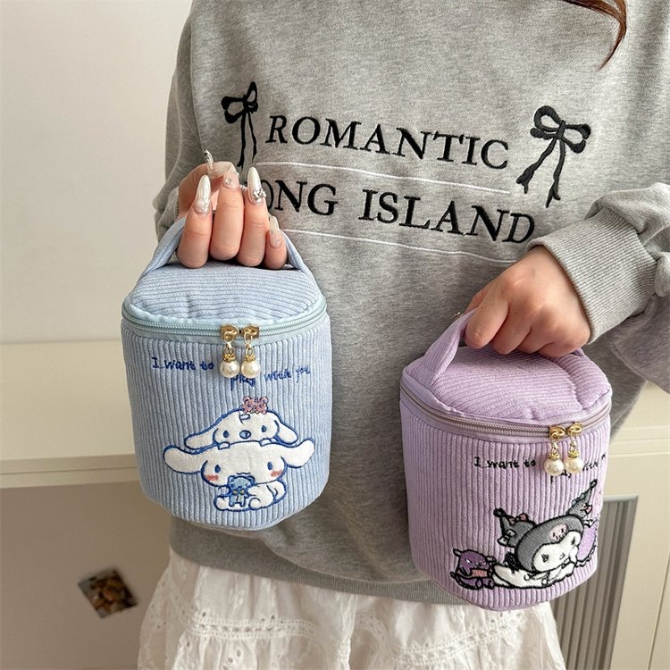 New cartoon Japanese style, cute and girlish, large-capacity makeup bag, hand-held bucket, hand-carried bag, multi-functional storage bag details Picture