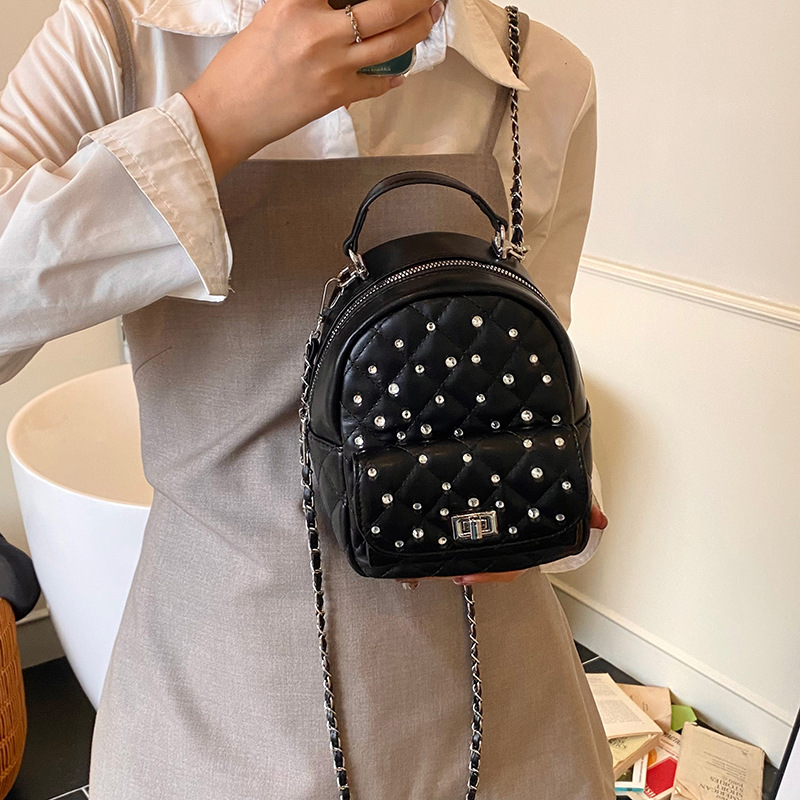 A new Spring/Summer 2025 diamond-encrusted chain small backpack for women, a fashionable and trendy diamond-encrusted versatile backpack for going out Specification drawing