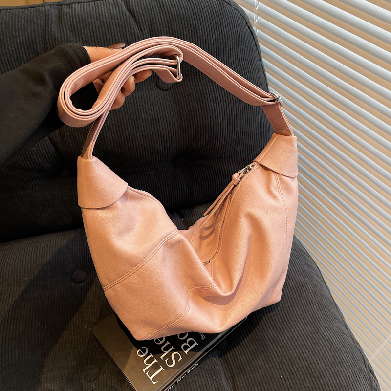 Large-capacity women's 2025 new style casual and versatile single-shoulder crossbody bag, niche design fashionable commuting dumpling bag details Picture