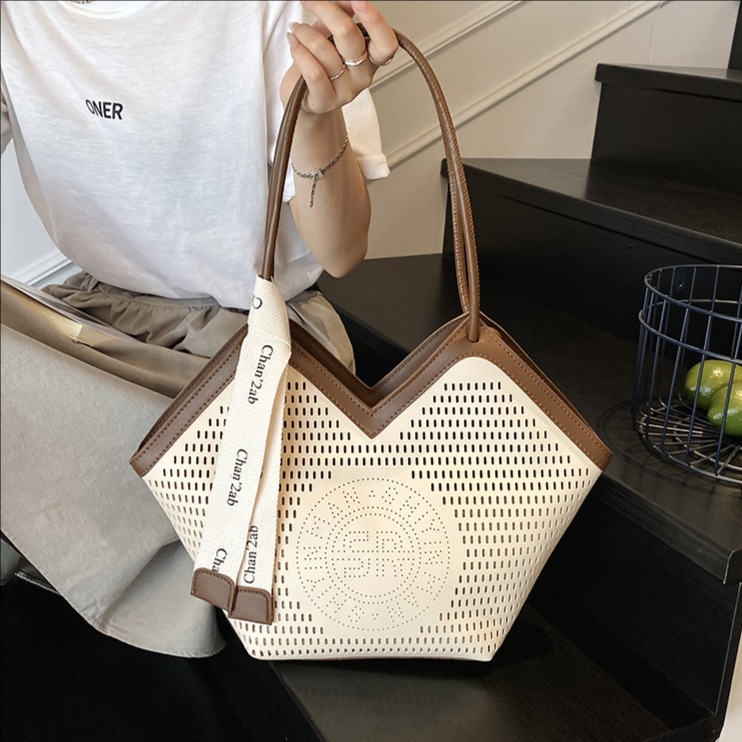 Women's bag 2025 New high appearance level tote bag, large capacity underarm bag, versatile hollowed-out single-shoulder bag, patchwork handbag full figure