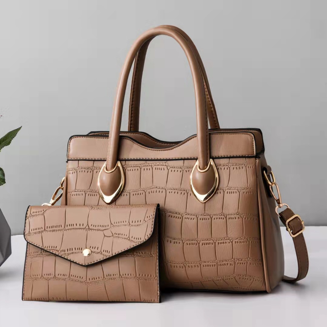 2022 New Korean-style fashionable single-shoulder bag for foreign trade, large-capacity pu women's bag, trendy crossbody bag Application Scenario
