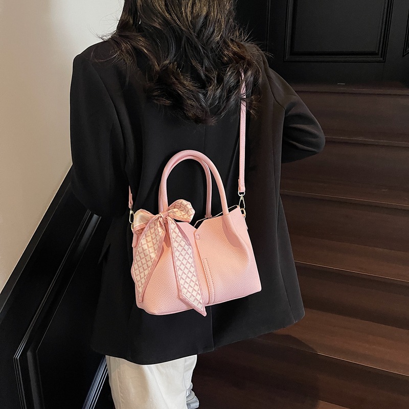 Cross-border retro hand-held mother and child bag for women, 2025 new niche soft leather single-shoulder tote bag, casual and versatile crossbody bag Specification drawing