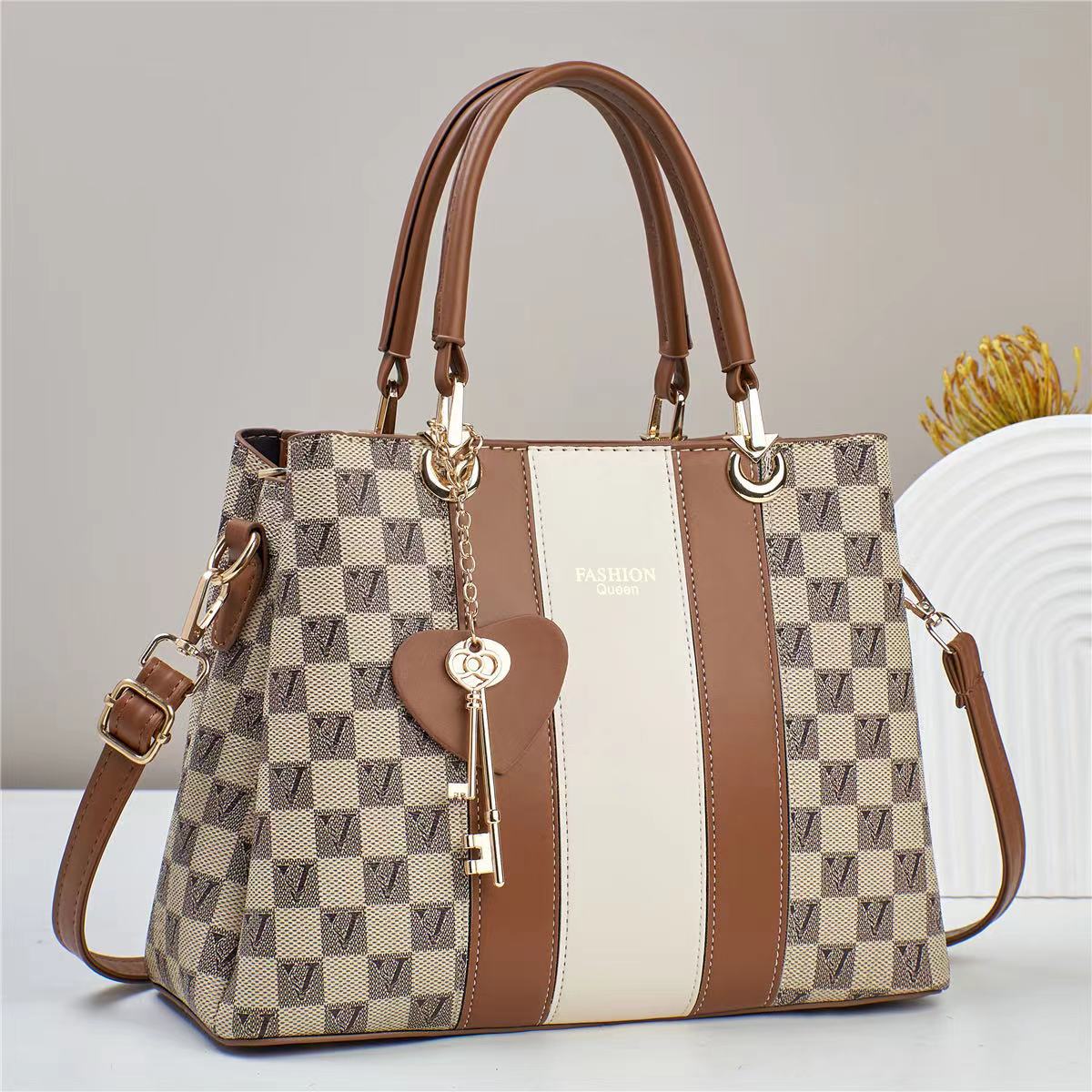 New printed bags, women's bags, fashionable, versatile and high-end, large-capacity single-shoulder bags and crossbody bags for ladies Application Scenario