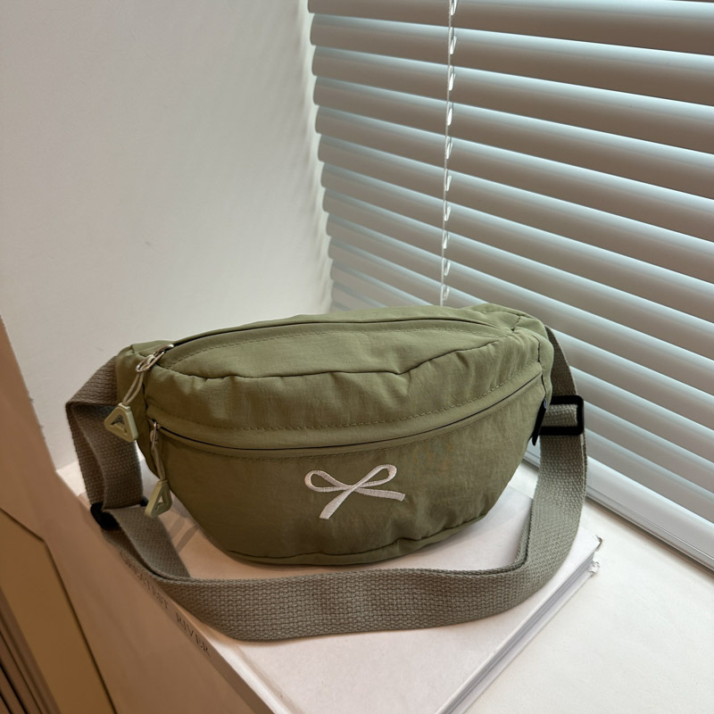 Niche and simple design small backpack 2025, a fresh and elegant women's bag, casual, fashionable and versatile shoulder bag, crossbody bag full figure