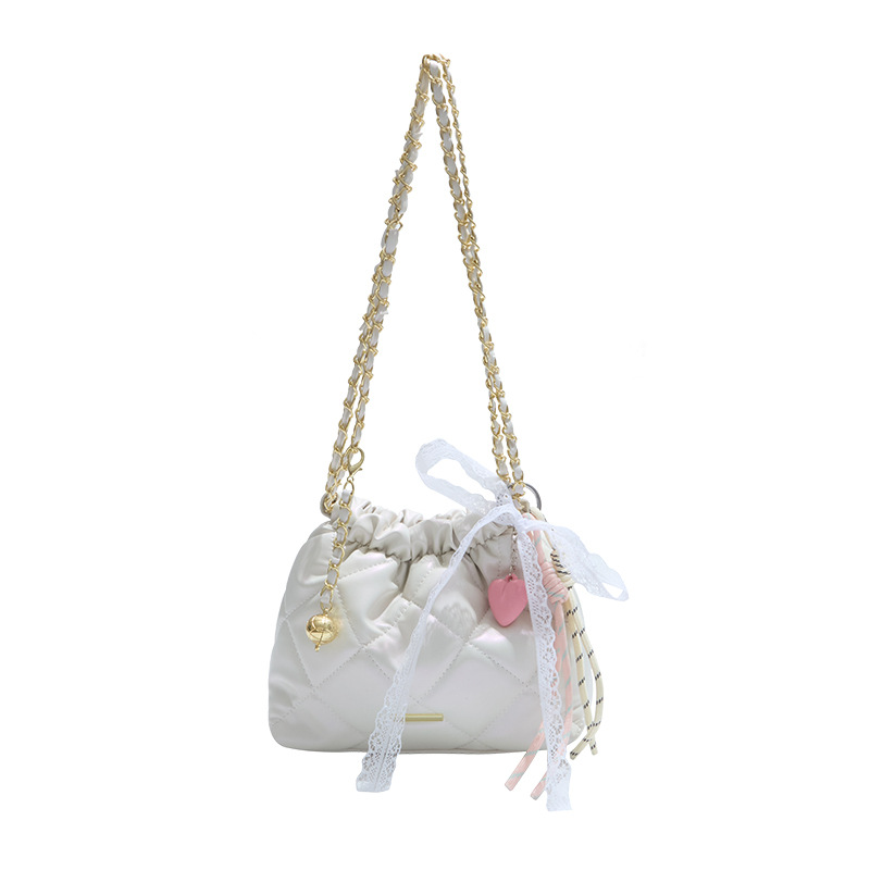 Xiaoxiangfeng diamond-shaped chain women's bag 2025 New style, high-end, trendy, fashionable and simple garbage bag, single-shoulder bucket bag Item Picture