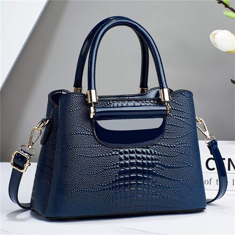 This is a new women's bag with a checkered pattern, shiny leather design, large capacity, simple and elegant texture, and a single shoulder for cross-border use details Picture
