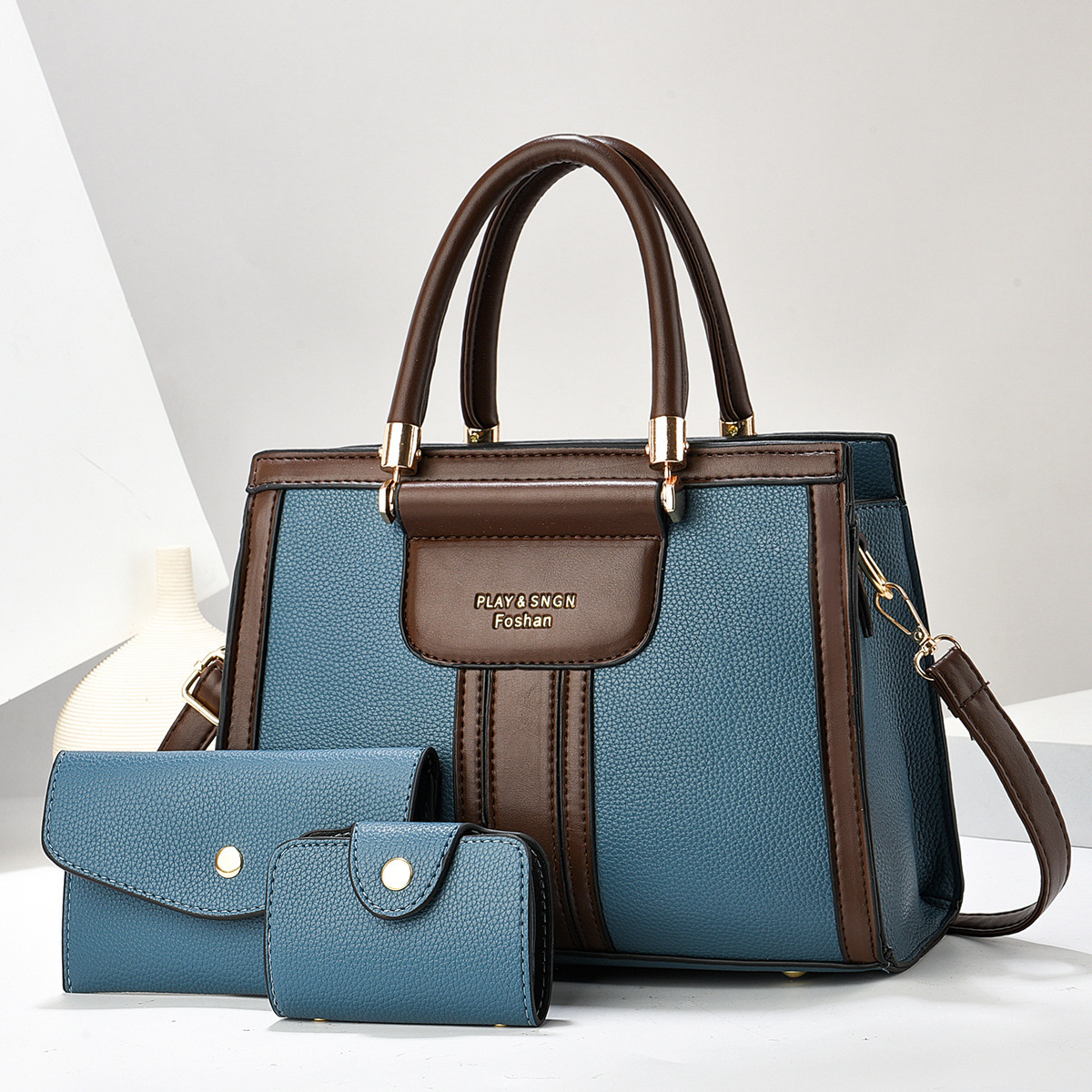 A new style of simple tote three-piece handbag for foreign trade ladies in 2025, with a fashionable color contrast and large capacity single-shoulder bag Specification drawing