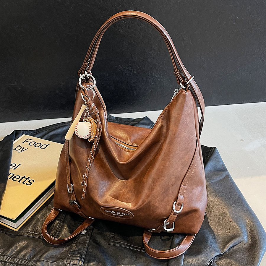 A new 2024 high-end and versatile women's backpack with a large capacity for casual commuting and single-shoulder tote bag full figure