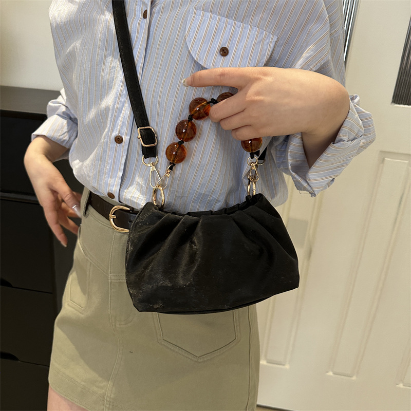 Cross-border pleated fashion beaded handbag for women, a new summer 2024 stylish and simple Korean-style single-shoulder crossbody bag Specification drawing