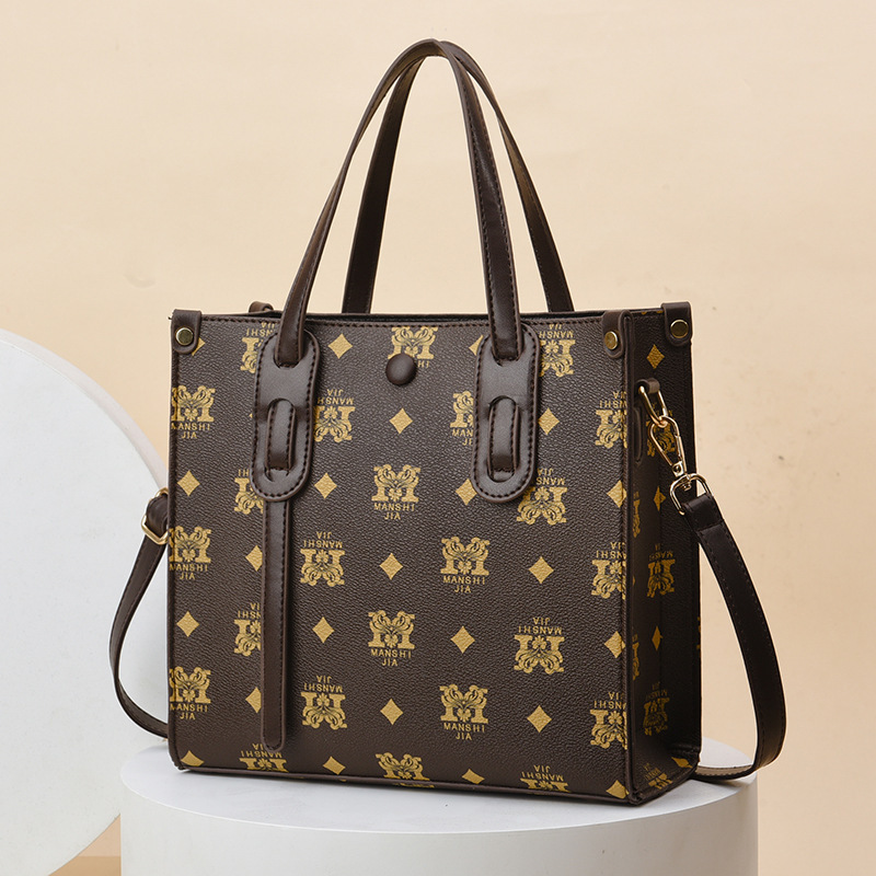 Women's printed bag 2023 New style fashionable tote bag, simple and elegant, European and American personality single-shoulder crossbody handbag Application Scenario