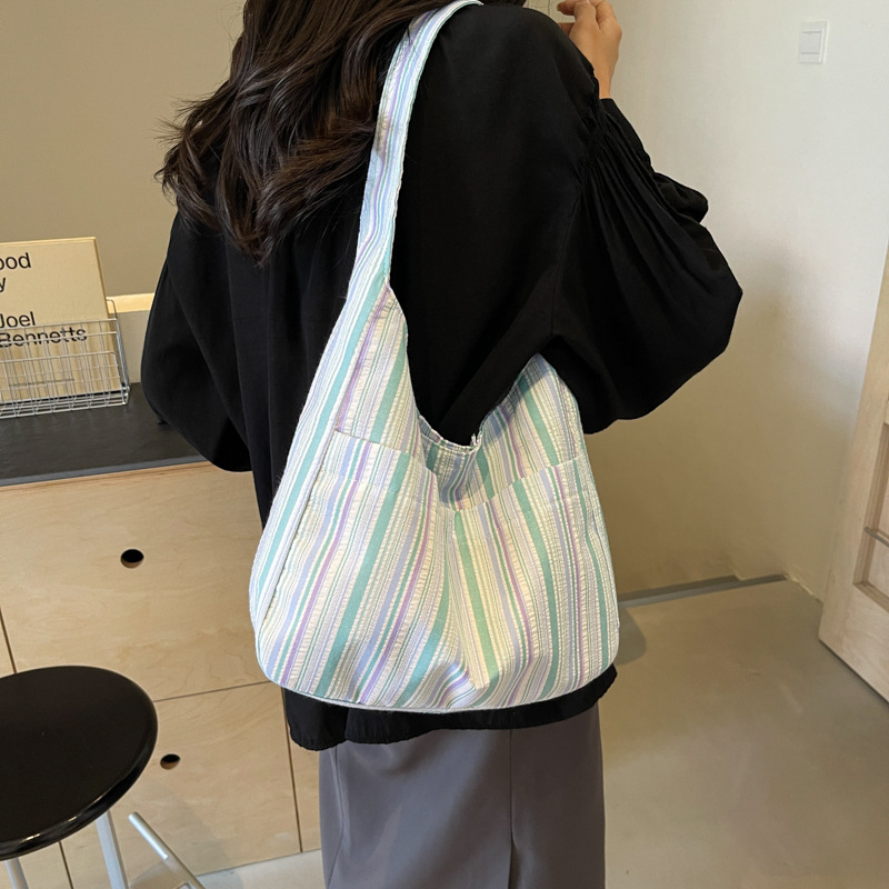 Large-capacity canvas bag for women, 2024 new summer fashion and casual underarm bag, commuter single-shoulder tote bag Specification drawing