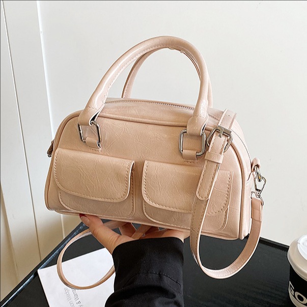 Cross-border fashion multi-pocket Boston handbag for women 2025 new style, stylish, versatile and high-end single-shoulder crossbody bag full figure