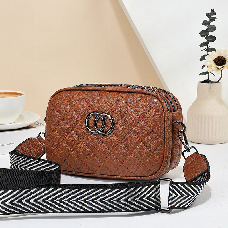 The manufacturer's versatile and stylish foreign trade bag, crossbody bag, small bag, women's 2023 new style single-shoulder bag, fashionable wide shoulder strap Specification drawing