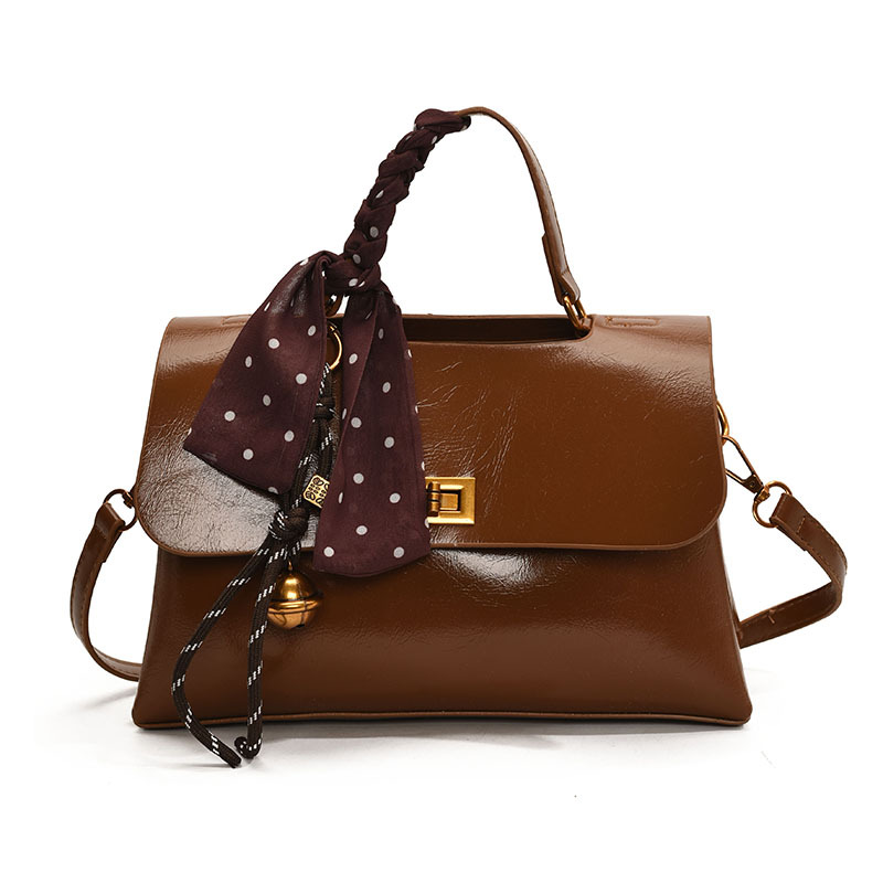High-end and simple small bag for women 2025, a fashionable new hand-held small square bag, stylish and versatile for commuting, a crossbody small square bag Item Picture