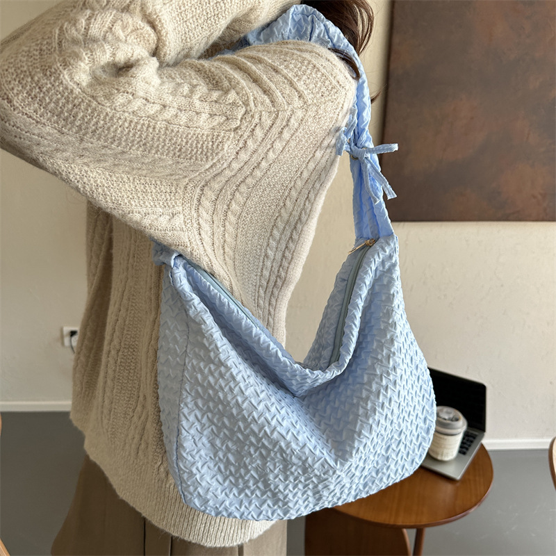 Retro niche crossbody bag for autumn and winter, new large-capacity simple crossbody bag, student casual, underarm dumpling bag, cross-border Specification drawing