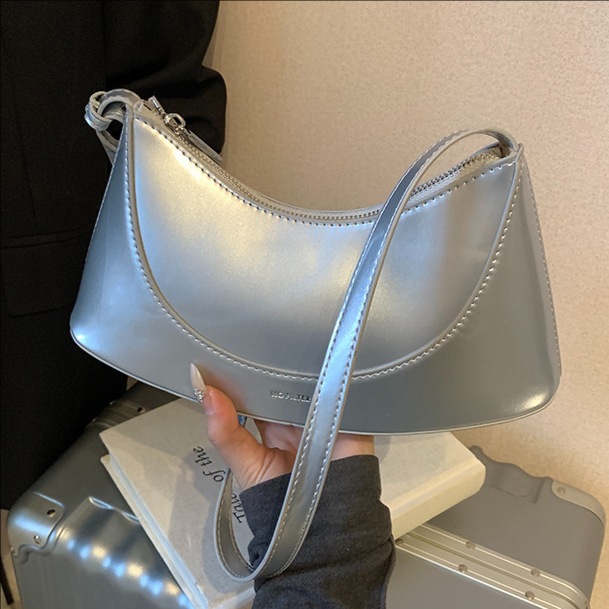 Cross-border style lacquered bread bag for Women 2025 New style simple and fashionable single-shoulder underarm bag, high-end commuting crossbody bag full figure