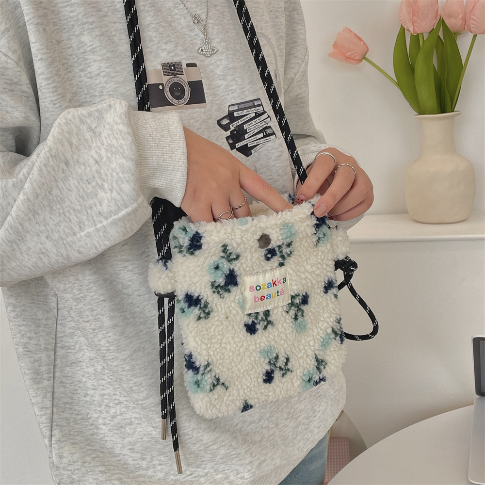 4112 New plush little flower cute small bag, single-shoulder crossbody bag, shopping portable lipstick, mobile phone storage bag full figure