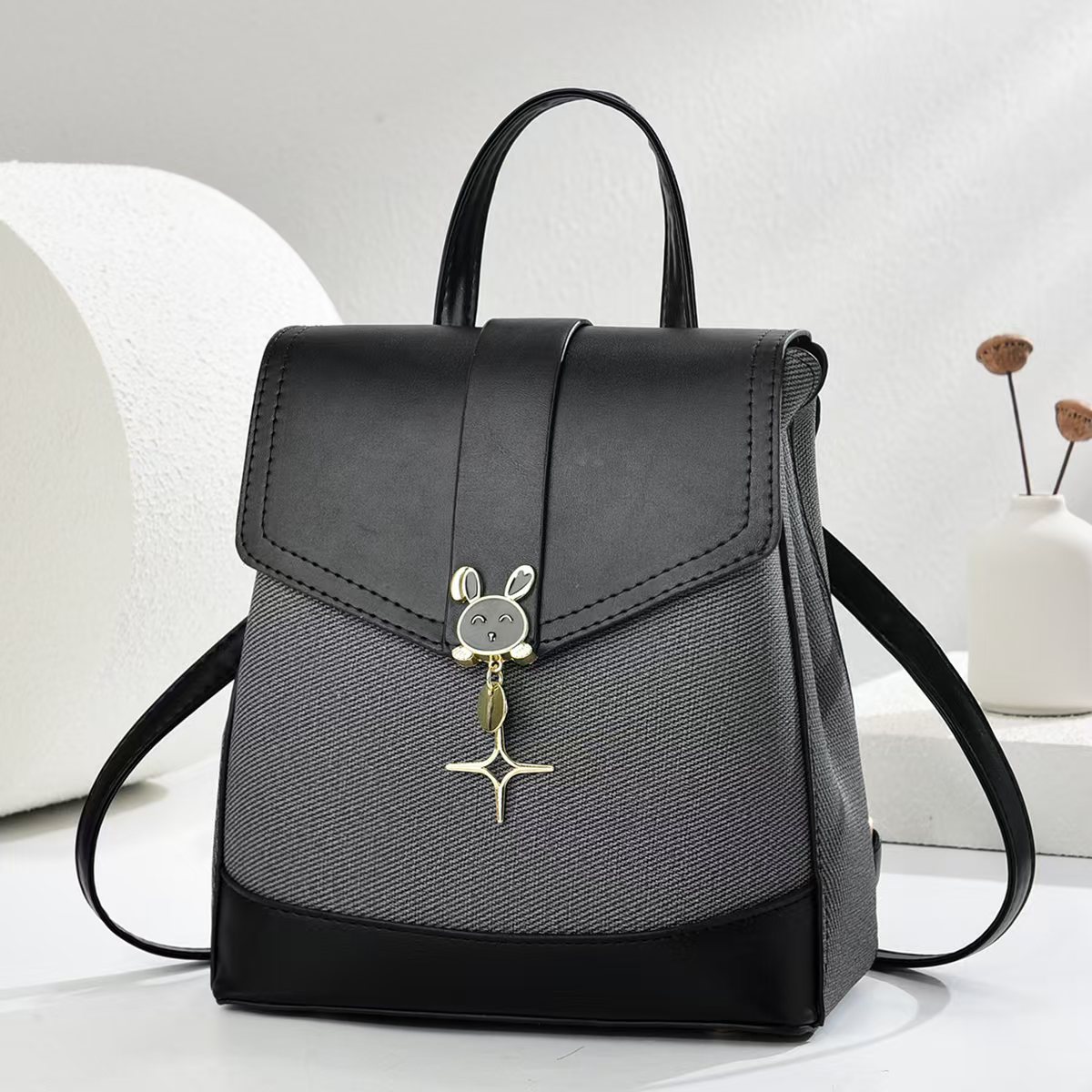 High-end style bag for women, Spring 2025 New fashion design fabric texture lady backpack, versatile commuting quality backpack Application Scenario