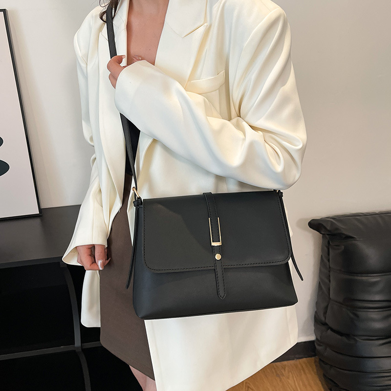 High-end retro bag 2025 Spring new style, women's bag, spring large capacity versatile crossbody bag, cross-border trend Specification drawing