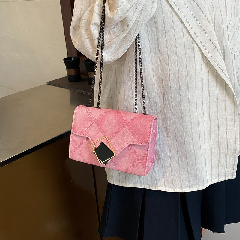 The 2025 new color ink gradient small square bag is a fashionable and individual diamond-patterned chain crossbody women's bag full figure