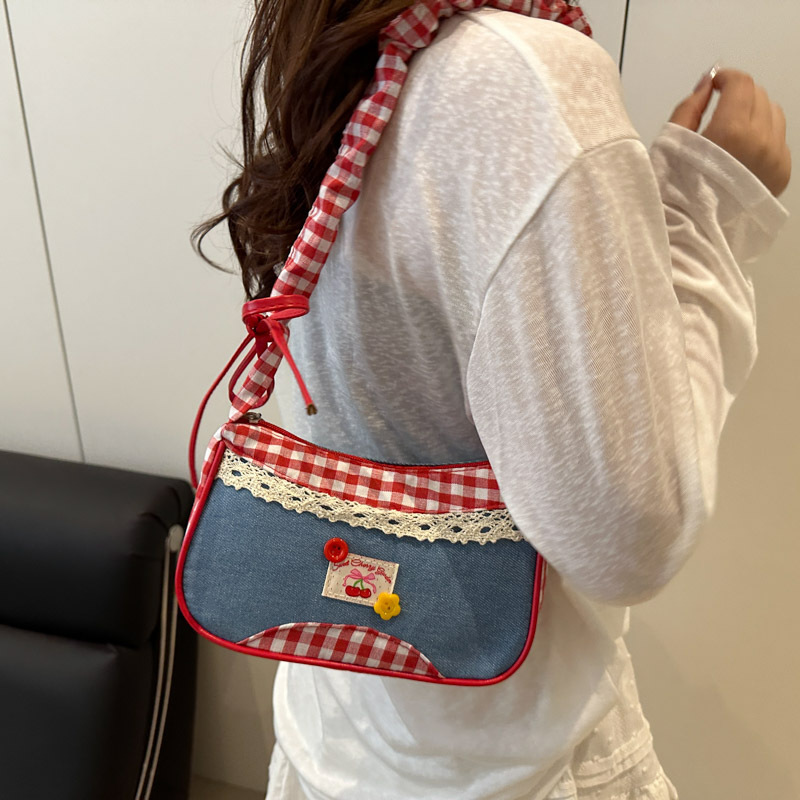 A new style of sweet and charming country-style hand-held small bag with red checkered patchwork bowling, single-shoulder crossbody bag Specification drawing