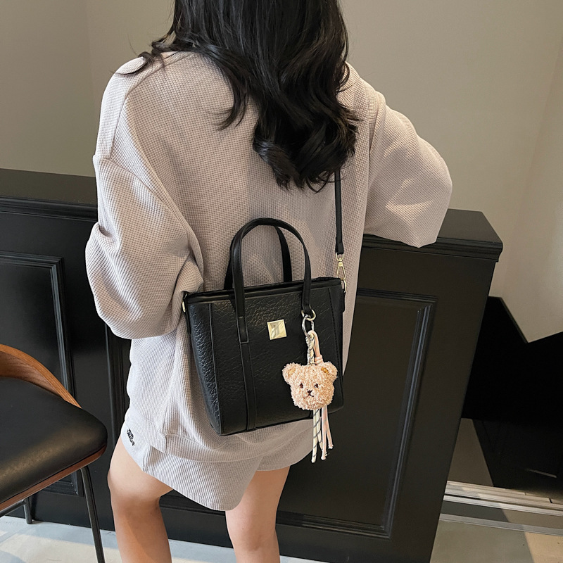 Korean Instagram trendy bucket bag for women, new Spring/Summer 2025, a niche, simple, stylish single-shoulder bag and crossbody bag details Picture