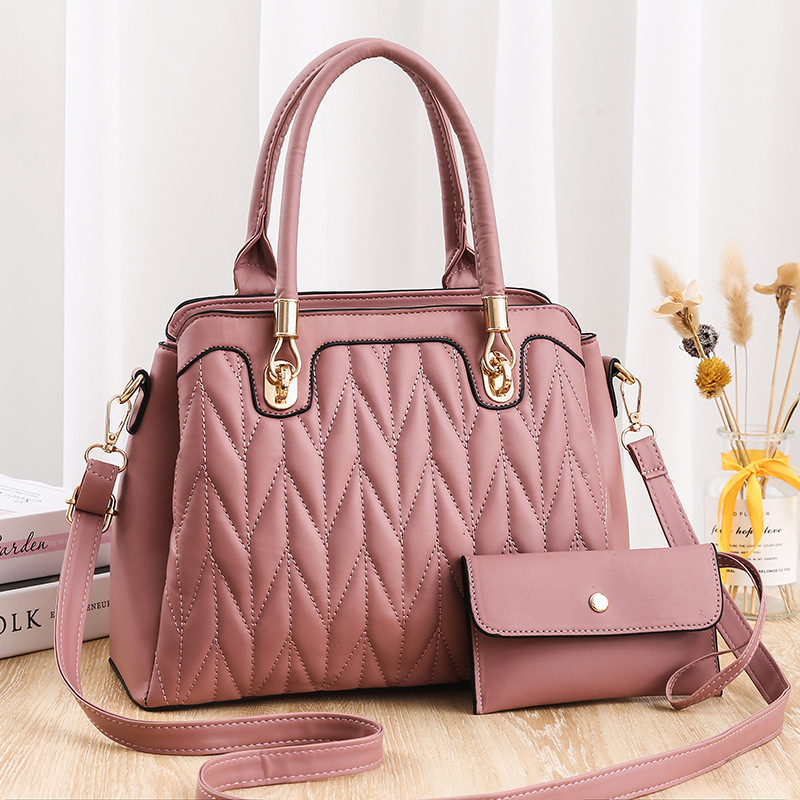 Ladies' embroidered thread handbag 2022 New Style, trendy, simple and elegant, large capacity, single-shoulder crossbody, Korean-style mom and child bag Application Scenario