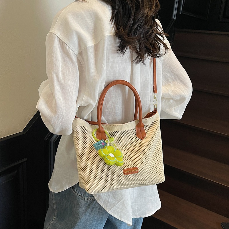 2025 New style straw woven large-capacity bucket bag, women's hand-woven commuting, seaside and beach vacation single-shoulder crossbody bag Specification drawing