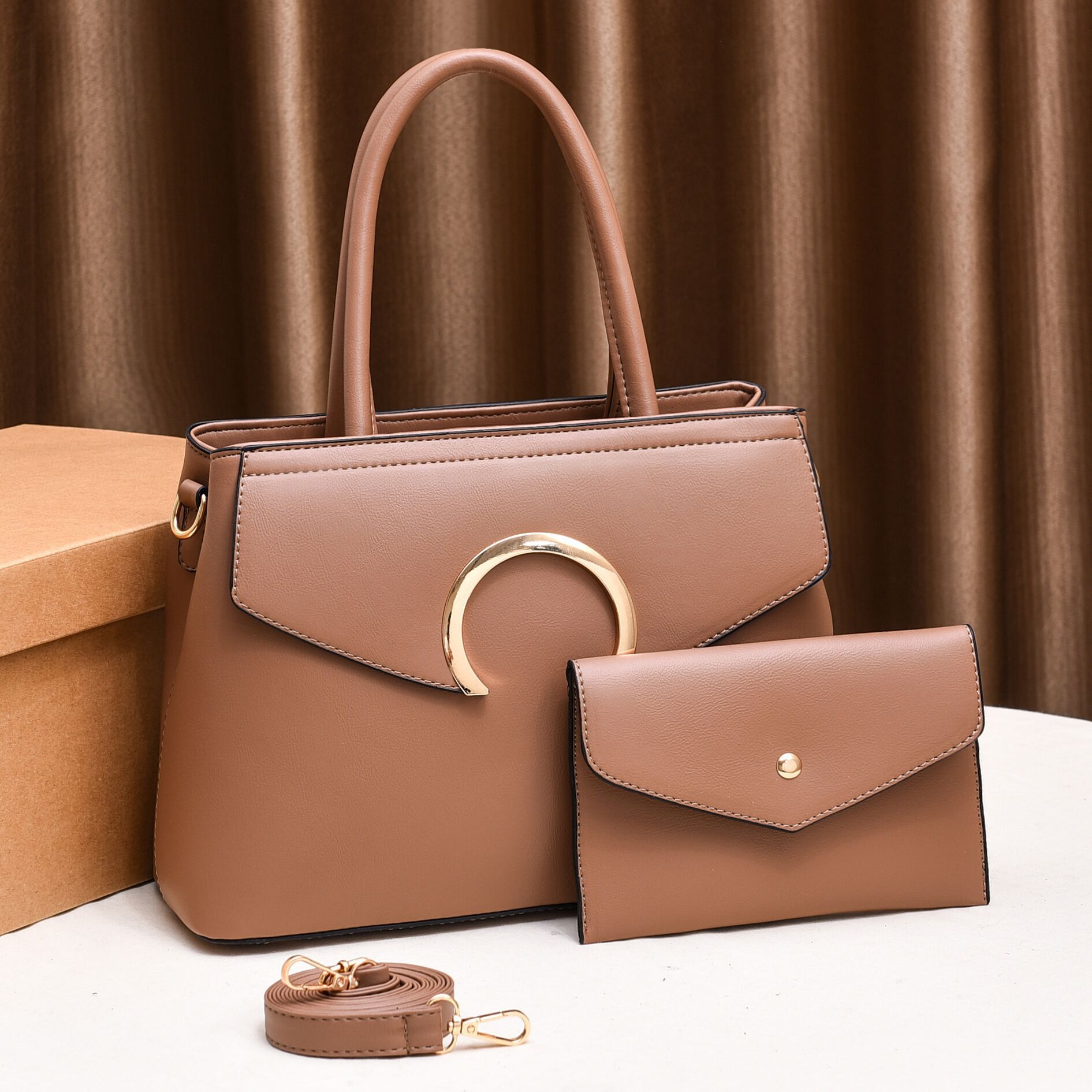 Factory direct sales of 2022 new style women's bags, sweet and fashionable Korean-style women's bags, crossbody single-shoulder handbags Item Picture