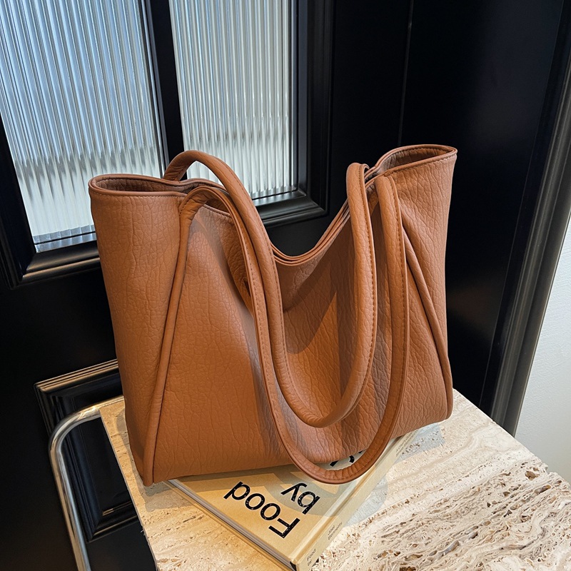 The Maillard Tote Women's 2024 new style is a trendy, high-end, single-shoulder bag with a large capacity and versatile commuting bag Specification drawing