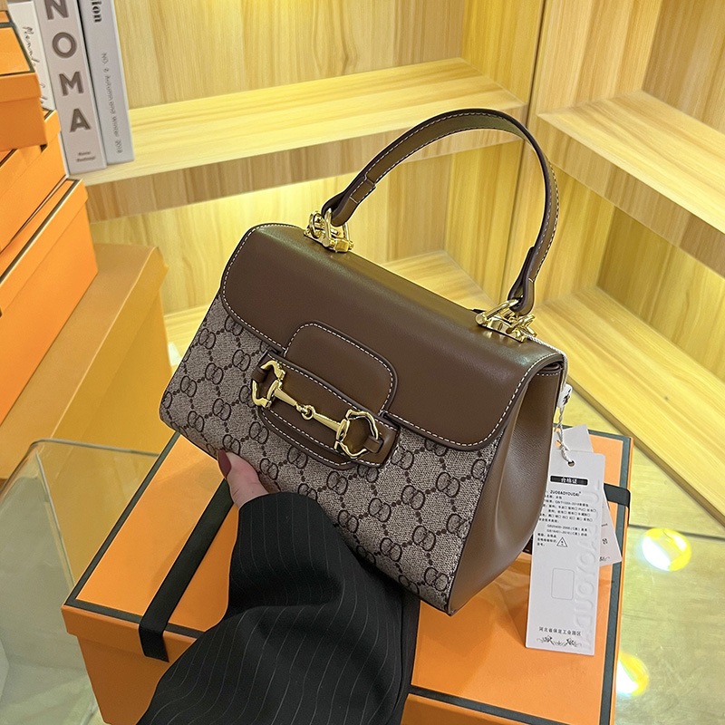 Cross-border saddle bag with horse bit buckle handbag 2024 new style high-end live-streaming stylish color contrast single-shoulder crossbody women's bag Specification drawing