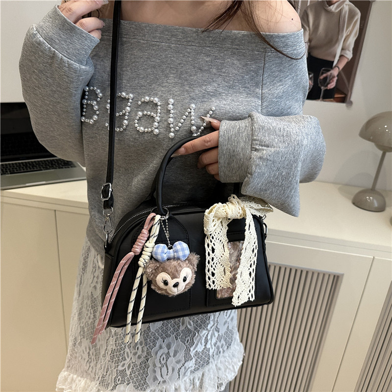 Sweet hand-held shoulder bag for women, 2025 new style fashionable and trendy pillow bag, simple and versatile, high-end underarm bag details Picture