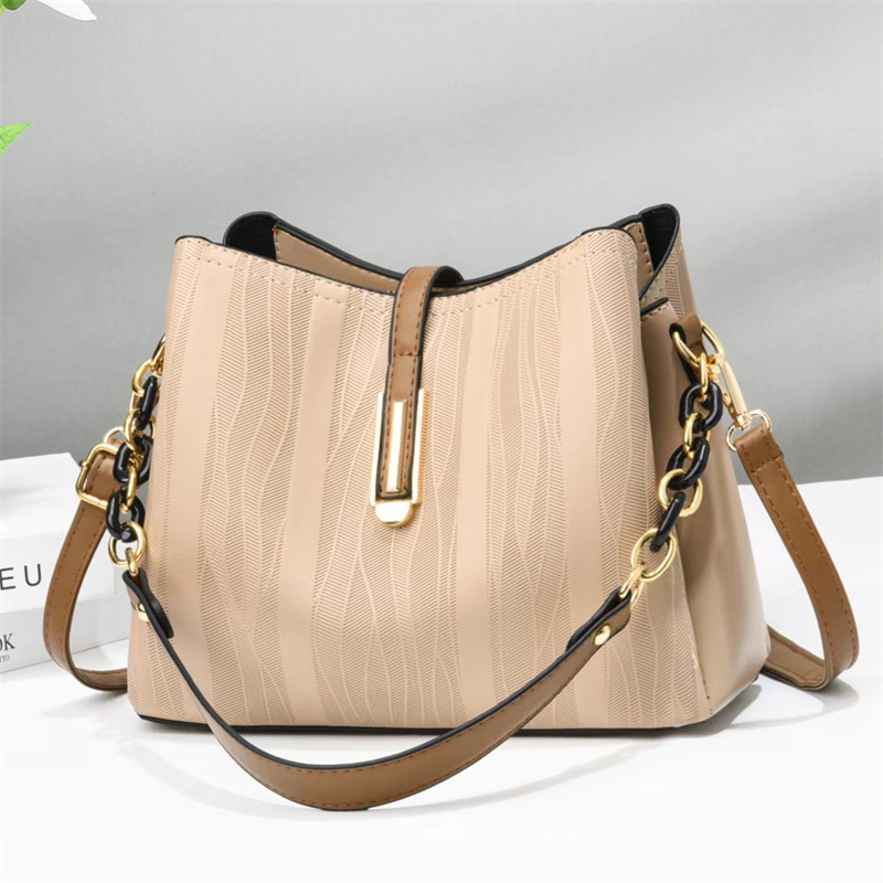 2022 New high-end quality and versatile crossbody bag, single-shoulder bucket bag, cross-border one-piece consignment Application Scenario