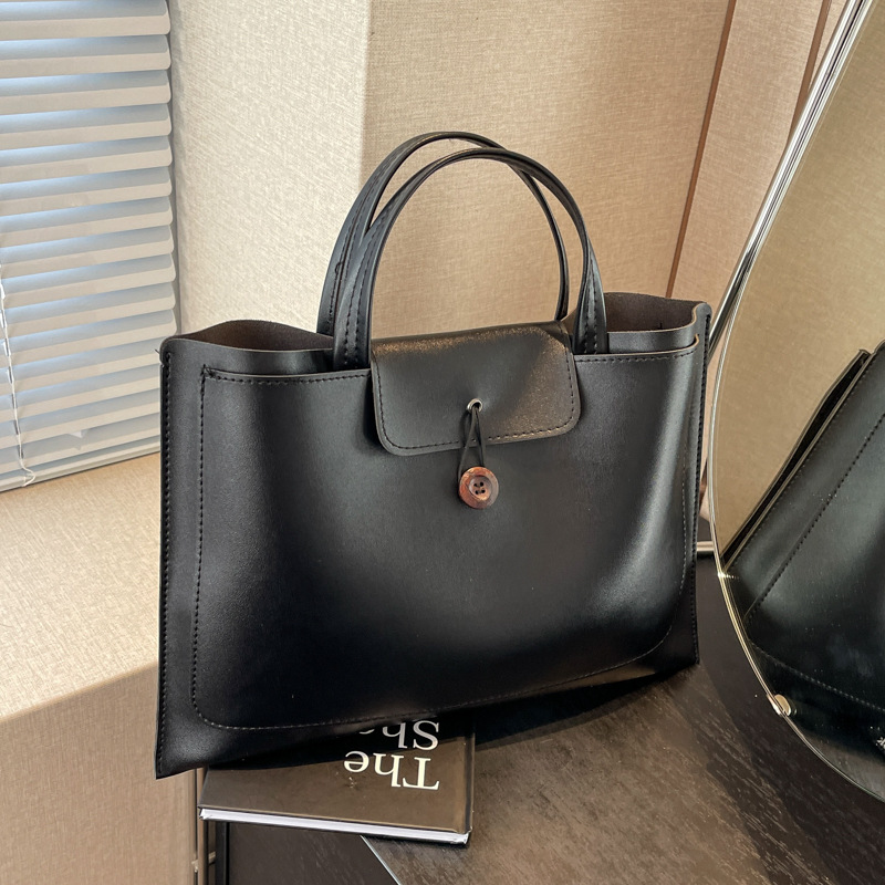 A simple and large-capacity handbag for women, a new style of fashionable and retro tote bag in 2024, a solid color for commuting to work Specification drawing