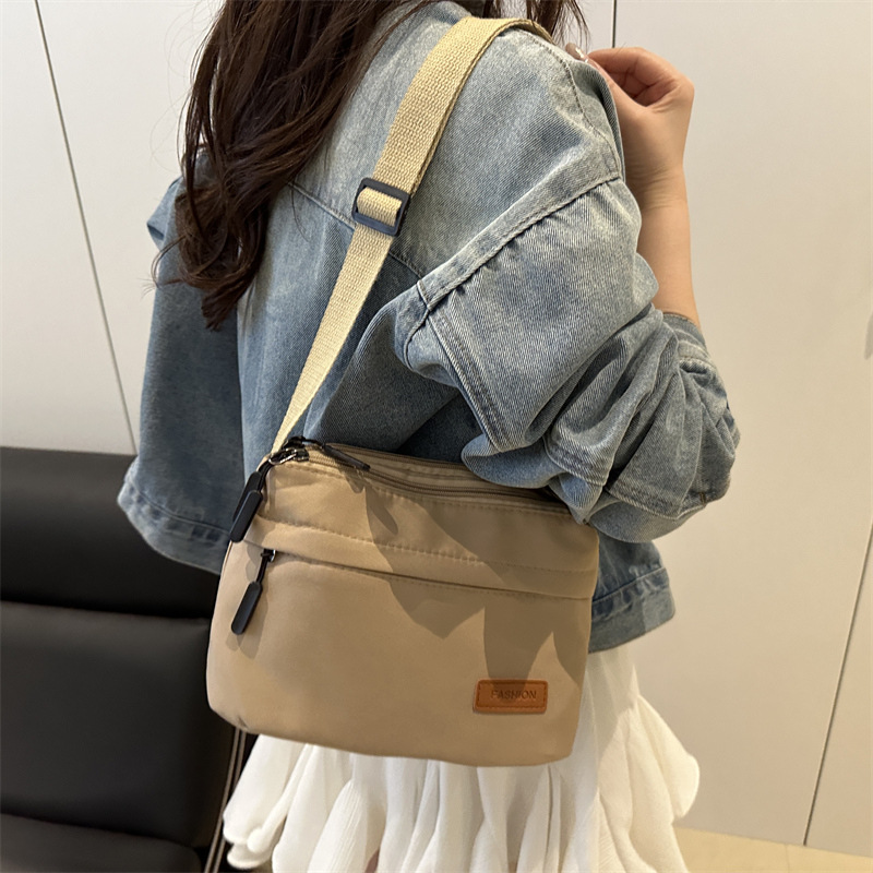 2025 New simple solid color nylon fabric bag for women, multi-functional casual, waterproof, portable and fashionable single-shoulder crossbody bag Specification drawing