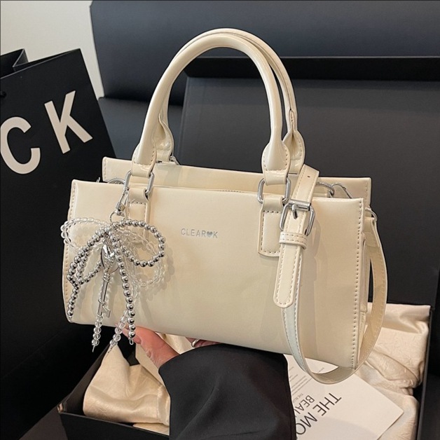 Cross-border 2025 New fashionable and versatile handbag, women's trendy, simple and stylish single-shoulder bag, high-end quality crossbody bag full figure