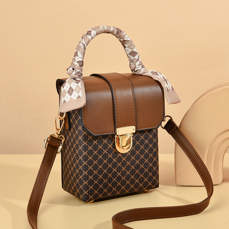 Popular mobile phone bag, fashionable women's bag 2022 new single-shoulder small bag, women's trendy crossbody bag 2023 Square women's bag Specification drawing
