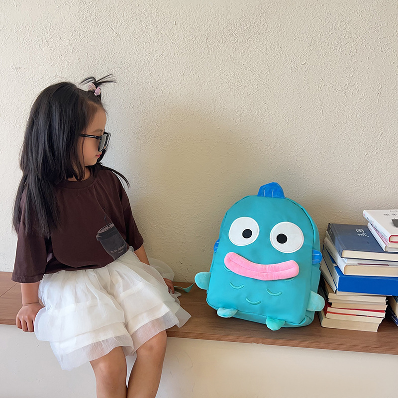 New cartoon casual backpack for students, Korean version, large capacity, versatile, lightweight women's backpack, personalized clownfish double back full figure