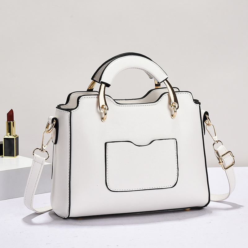 Bag Girl 2025 New Style fashionable and sweet lady handbag, Korean-style casual and individual cat single-shoulder crossbody bag, trendy Application Scenario