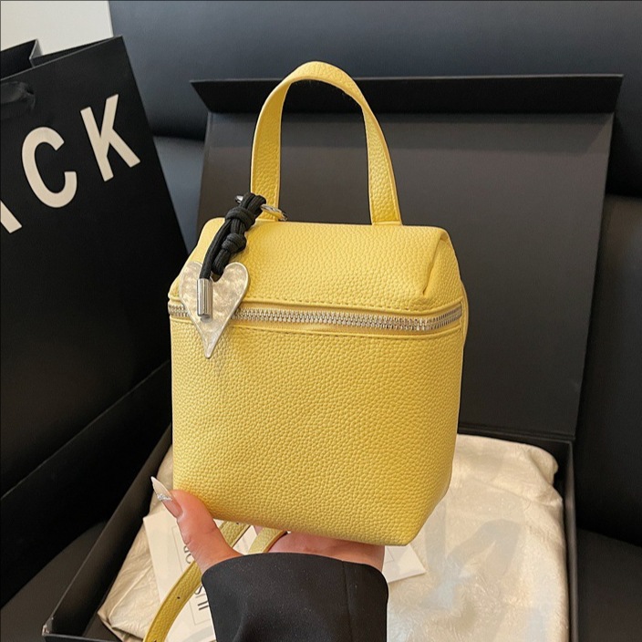 High-end lychee pattern bag for women 2025 new style, fashionable and versatile shoulder bag, stylish and light luxury crossbody bag